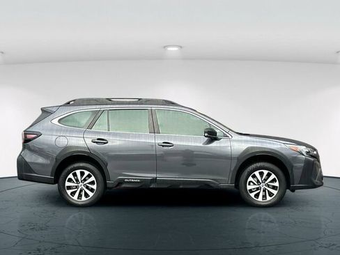 Certified 2025 Subaru Outback image 7