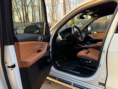 Used 2021 BMW X7 xDrive40i w/ M Sport Package image 10