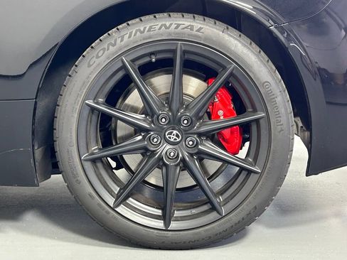Used 2025 Toyota GR86 Premium w/ Performance Package RWD image 33