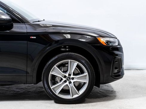 Used 2025 Audi Q5 2.0T Premium w/ Convenience Plus Package image 12