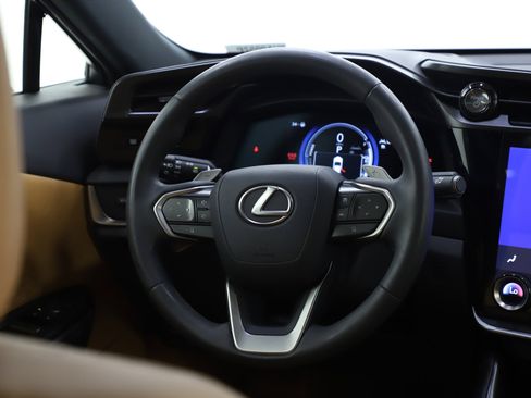 Used 2024 Lexus RZ 450e Premium w/ Technology Package AWD/4WD image 18