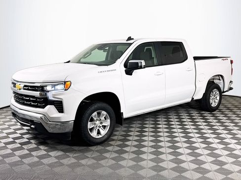 Used 2023 Chevrolet Silverado 1500 LT AWD/4WD image 4