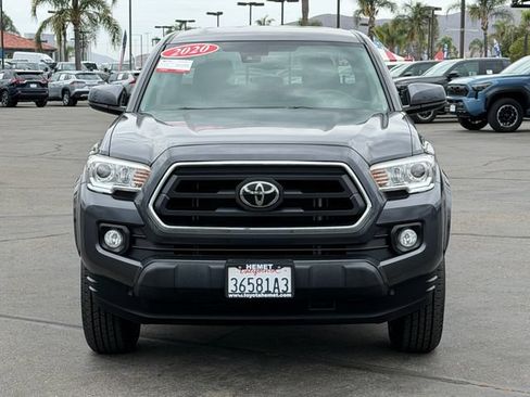 Used 2020 Toyota Tacoma SR5 RWD image 2