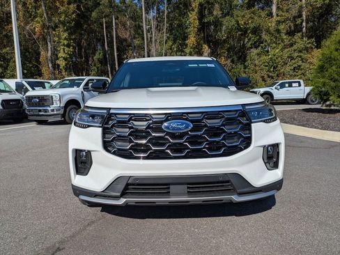 New 2026 Ford Explorer Platinum w/ LUX Leather Package image 9