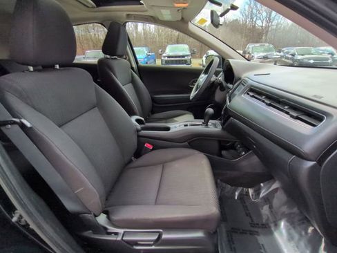 Used 2017 Honda HR-V EX image 27