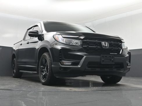 Used 2025 Honda Ridgeline Black Edition image 32
