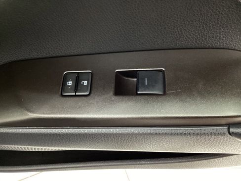 Used 2022 Toyota Camry SE image 38