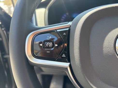 Used 2025 Volvo XC90 B5 Plus w/ Protection Package Premier image 24