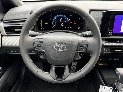 New 2026 Toyota Camry SE image 13