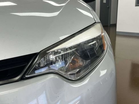 Used 2015 Toyota Corolla L image 10
