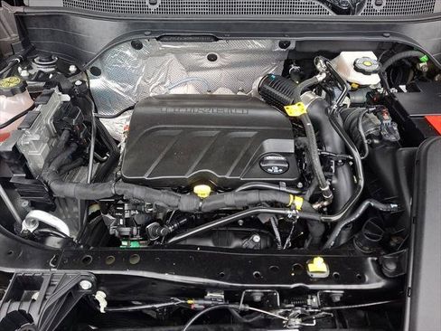 Used 2024 Chevrolet Trax LS FWD image 29