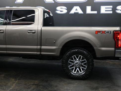 Used 2018 Ford F250 Lariat w/ Lariat Value Package image 15