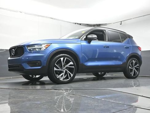 Used 2021 Volvo XC40 T4 R-Design w/ Protection Package Premier FWD image 36