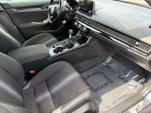 Used 2025 Honda Civic Sport image 30