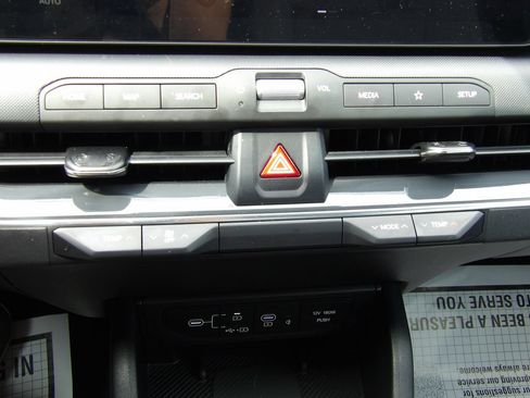 Certified 2025 Kia K4 EX FWD image 18