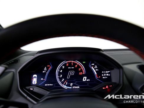 Used 2022 Lamborghini Huracan EVO RWD image 13