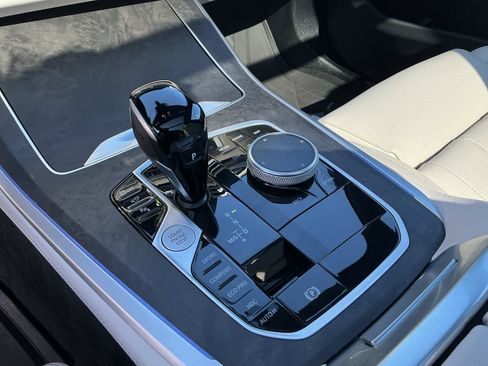 Used 2022 BMW X5 xDrive40i AWD/4WD image 18