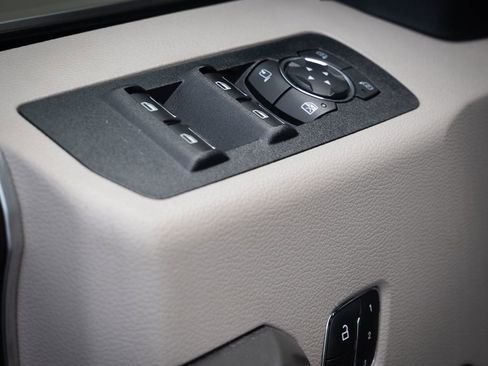 Used 2019 Ford F150 Limited w/ Trailer Tow Package image 27