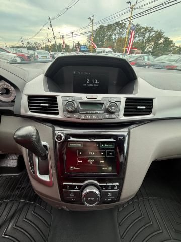 Used 2016 Honda Odyssey Touring Elite image 21