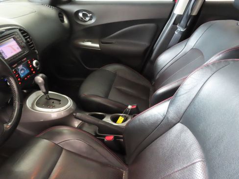 Used 2013 Nissan Juke SL FWD image 22