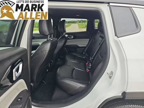 Used 2025 Jeep Compass Limited AWD/4WD image 24