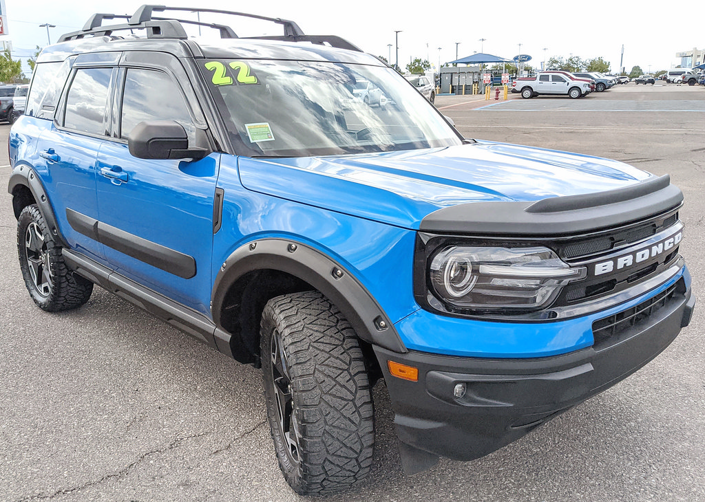 Used 2022 Ford Bronco Sport Outer Banks AWD/4WD image 1