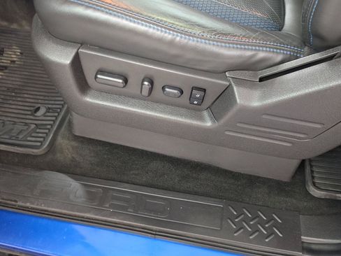 Used 2013 Ford F150 Raptor w/ Luxury Equipment Group AWD/4WD image 14