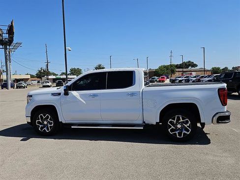 Used 2025 GMC Sierra 1500 SLT AWD/4WD image 2