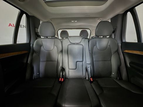 Used 2023 Volvo XC90 B6 Core image 29