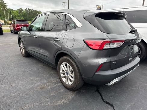 Used 2021 Ford Escape SE w/ Convenience Package FWD image 10