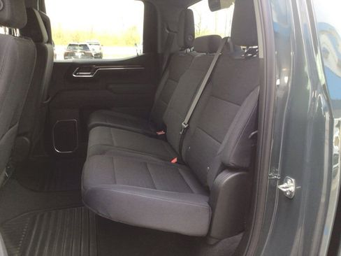 Used 2025 Chevrolet Silverado 1500 LT image 10