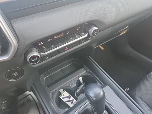 Used 2025 MAZDA CX-50 AWD 2.5 S w/ Premium Package image 19