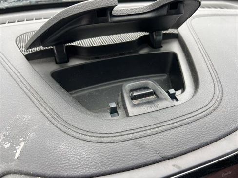 Certified 2020 Jeep Cherokee Limited AWD/4WD image 11