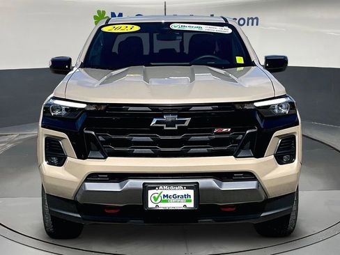 Used 2023 Chevrolet Colorado Z71 AWD/4WD image 2