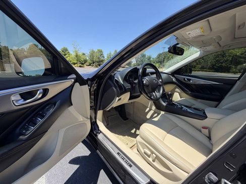 Used 2015 INFINITI Q50 Premium w/ Navigation Package AWD/4WD image 12