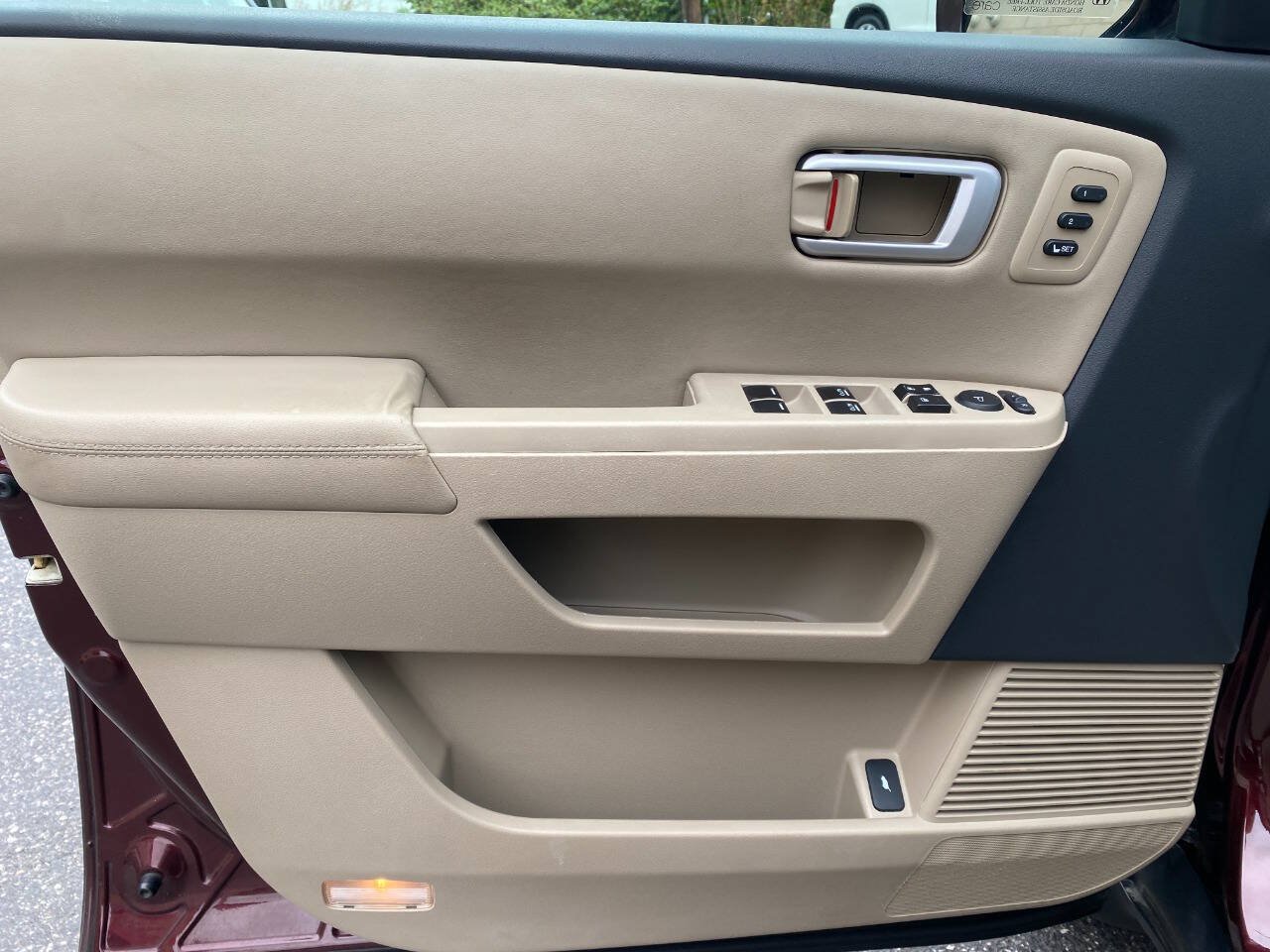 Used 2014 Honda Pilot Touring image 11