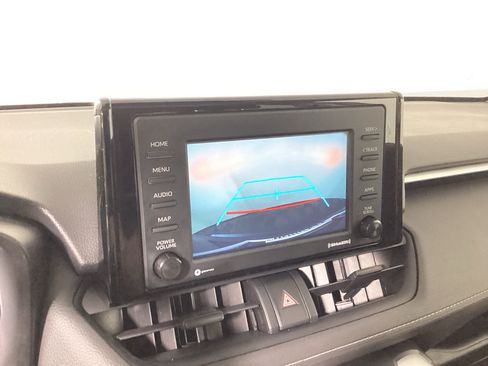 Used 2020 Toyota RAV4 XLE w/ Convenience Package AWD/4WD image 32