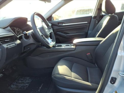 Used 2023 Nissan Altima 2.5 SV image 10