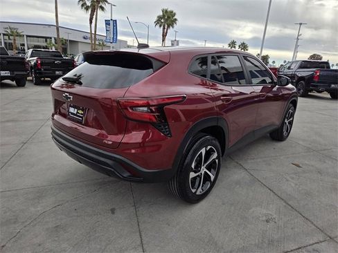 Certified 2024 Chevrolet Trax RS w/ Driver Confidence Package image 6