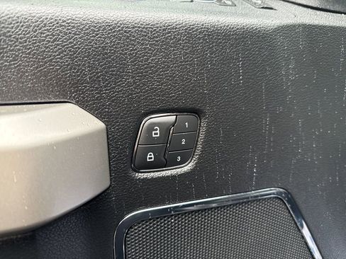 Used 2019 Ford F250 Lariat w/ Lariat Value Package image 13