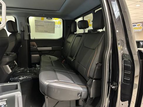 New 2026 Ford F250 Lariat w/ Black Appearance Package AWD/4WD image 22