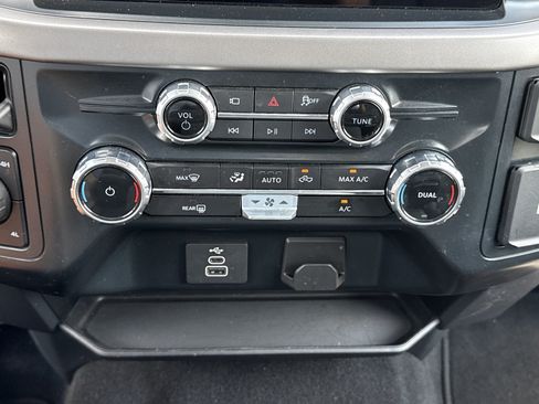 Used 2025 Ford F150 XLT w/ Equipment Group 301A Standard AWD/4WD image 27