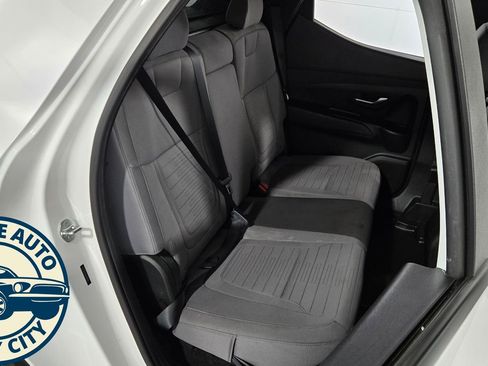 Used 2023 Hyundai Santa Cruz SE image 30