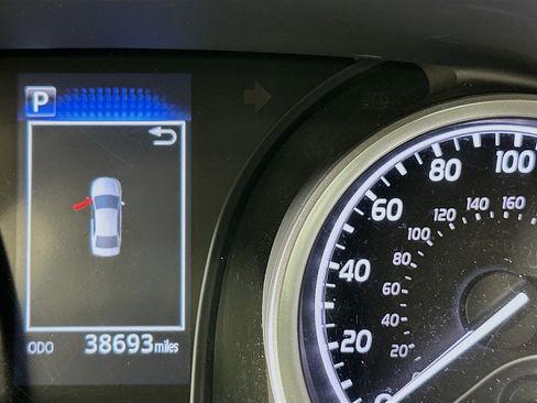 Used 2024 Toyota Camry LE image 18