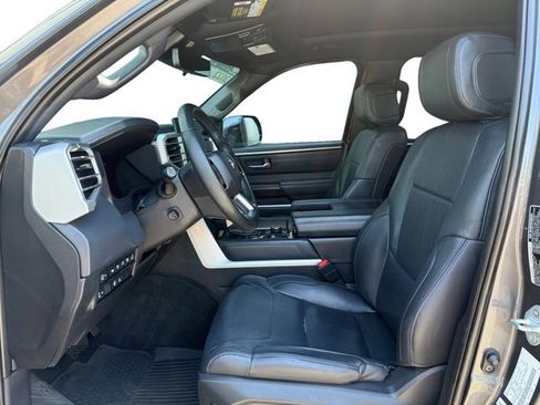 Used 2022 Toyota Tundra Platinum w/ Advanced Package AWD/4WD image 10