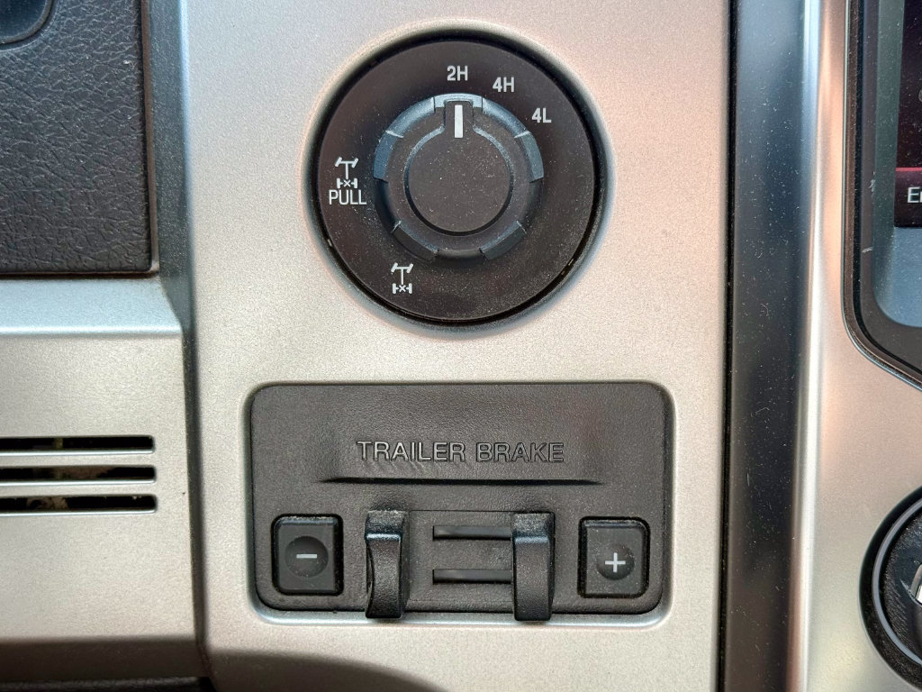 Used 2014 Ford F150 FX4 w/ Equipment Group 402A Luxury AWD/4WD image 24