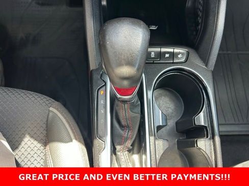Used 2023 Chevrolet TrailBlazer RS w/ Sun and Liftgate Package FWD image 25