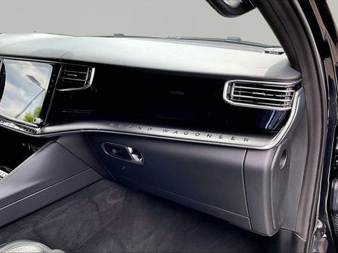 Used 2024 Jeep Grand Wagoneer L Series II w/ Quick Order Packagew 28T AWD/4WD image 19