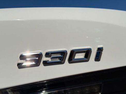 Used 2019 BMW 330i 330i w/ M Sport Package image 11