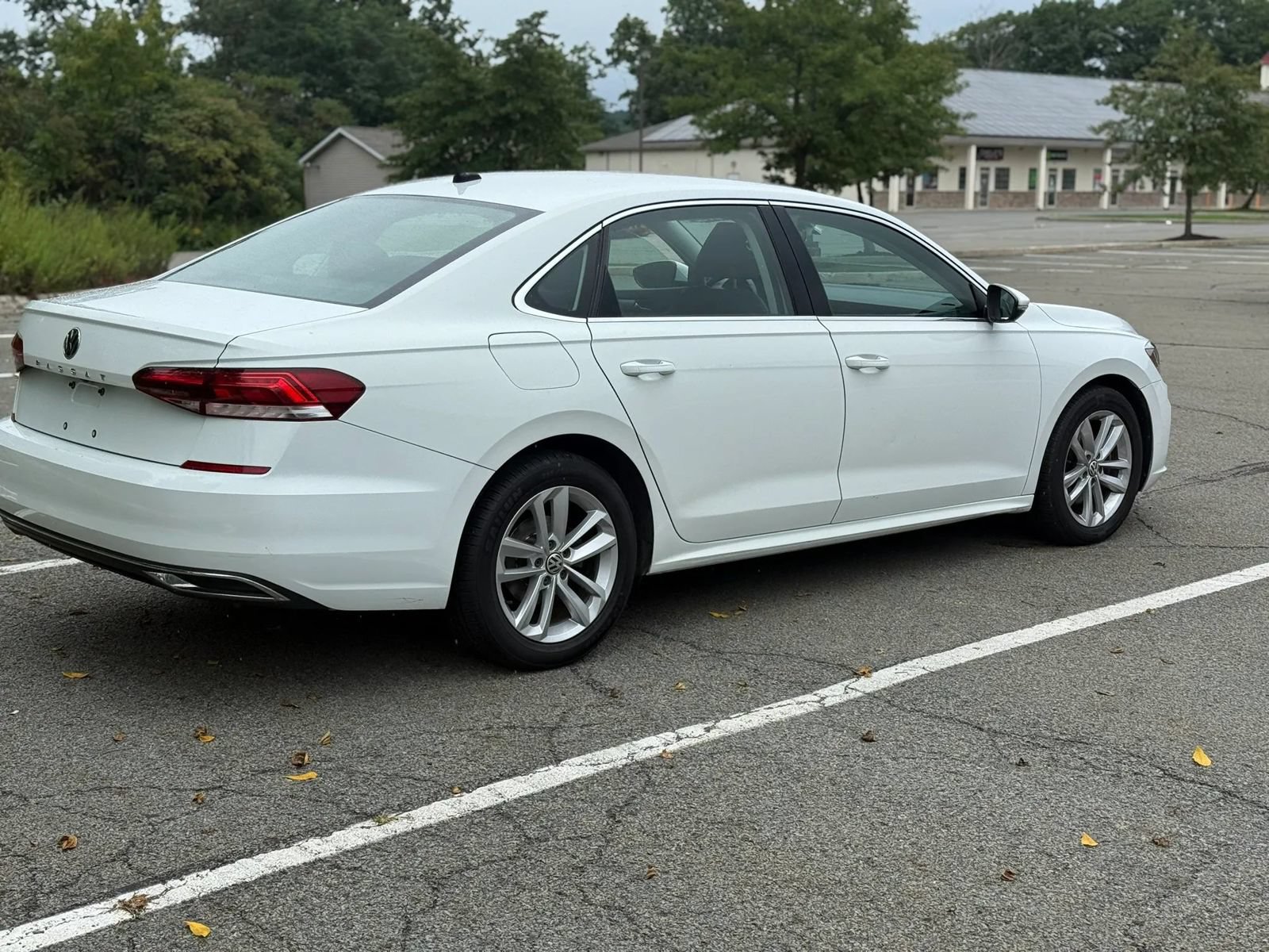 Used 2020 Volkswagen Passat 2.0T SE FWD image 5